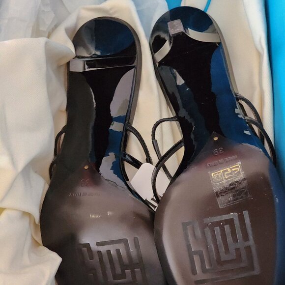 Fenty Patent Sandals Sz 39 - Picture 5 of 6